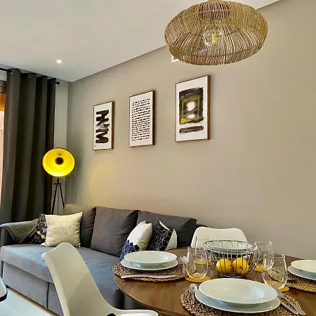 Sunny 2br Style New Golden Mile Free Parking Wifi & Aircon Apartamento Estepona