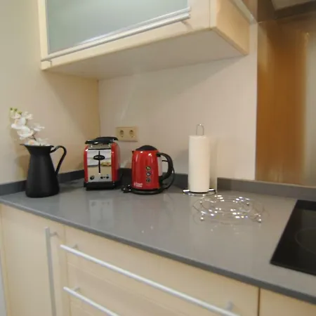 Sunny 2br Style New Golden Mile Free Parking Wifi & Aircon Apartamento