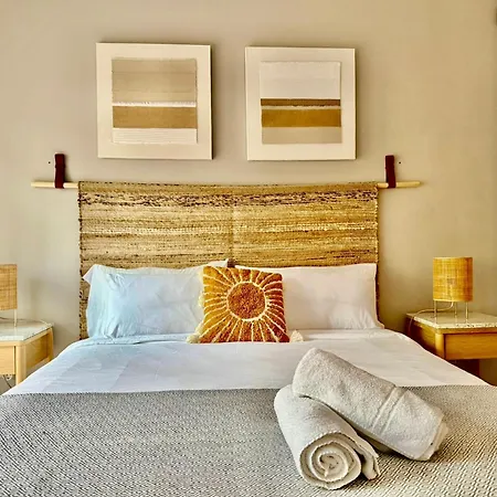Sunny 2br Style New Golden Mile Free Parking Wifi & Aircon *