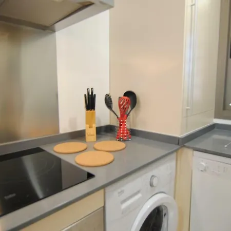 Apartment Sunny 2br Style New Golden Mile Free Parking Wifi & Aircon *