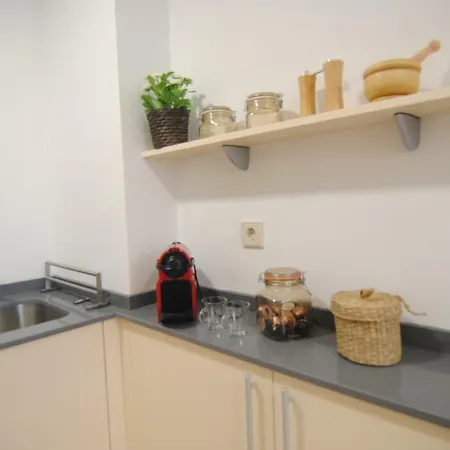 Apartment Sunny 2br Style New Golden Mile Free Parking Wifi & Aircon